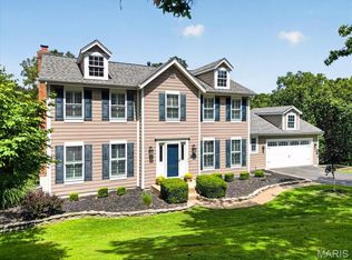 410 Gunnison Gorge Dr, Ballwin, MO 63011