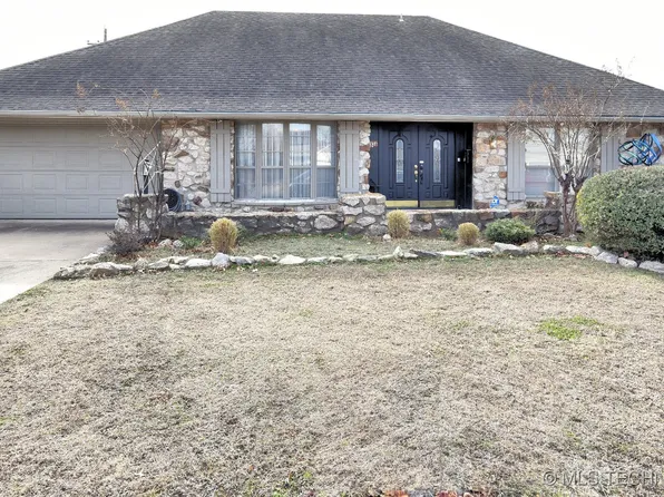 9456 E 39th St, Tulsa, OK 74145