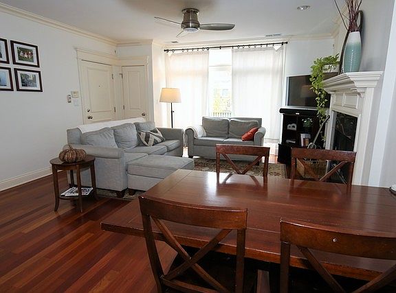 3rd image of 2242 W Belmont Ave #2W