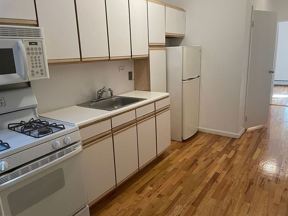 1st image of 463 17th St APT 1A