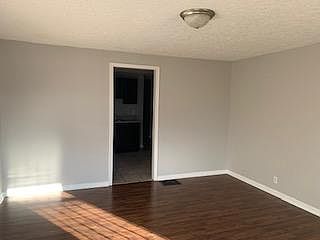 5th image of 4307 Crittenden Ave