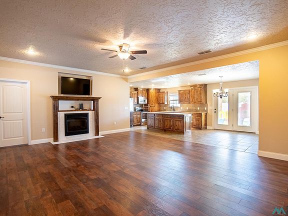 4th image of 2600 Northglen Dr