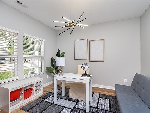4th image of 1035 Wendover Ave