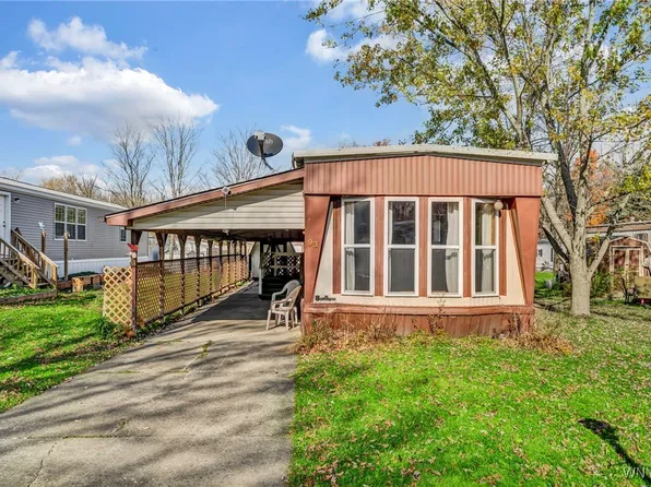 93 Bush Gdns, Alden, NY 14004