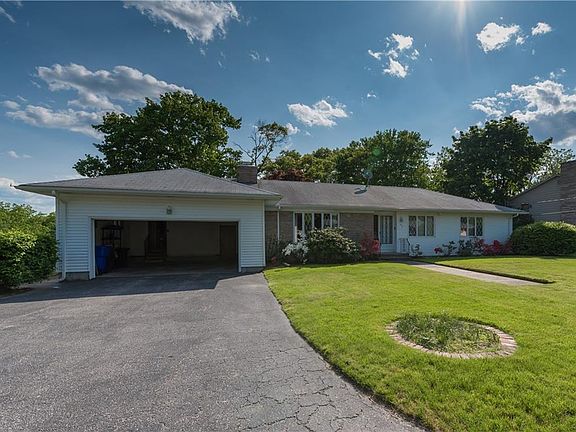2nd image of 60 Woodhaven Blvd