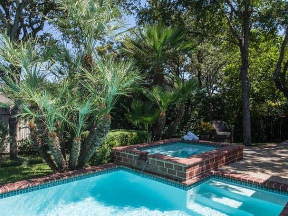 Beautiful In-Ground Pool