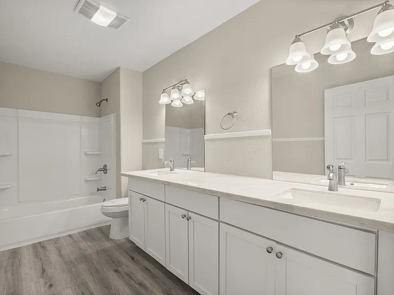101 W Center St — Photo 14