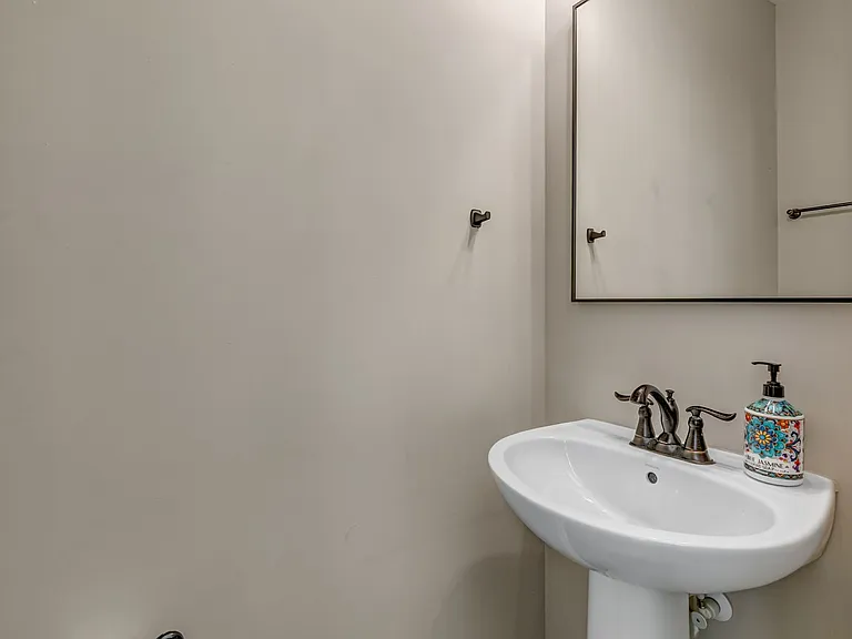 358 Spring Hill Pl — Photo 10
