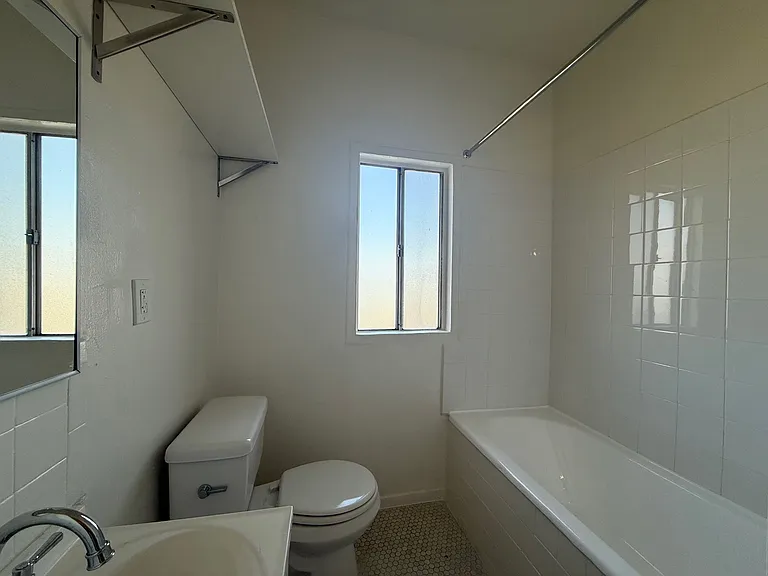 1801 S Bonnie Brae St #209 — Photo 3