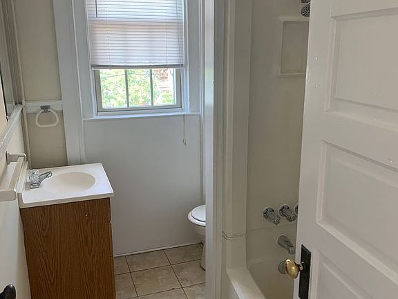 2nd image of 2101 Park Ave APT 5