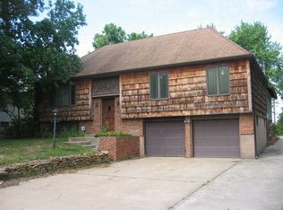 509 SW Victor Dr, Blue Springs, MO 64014