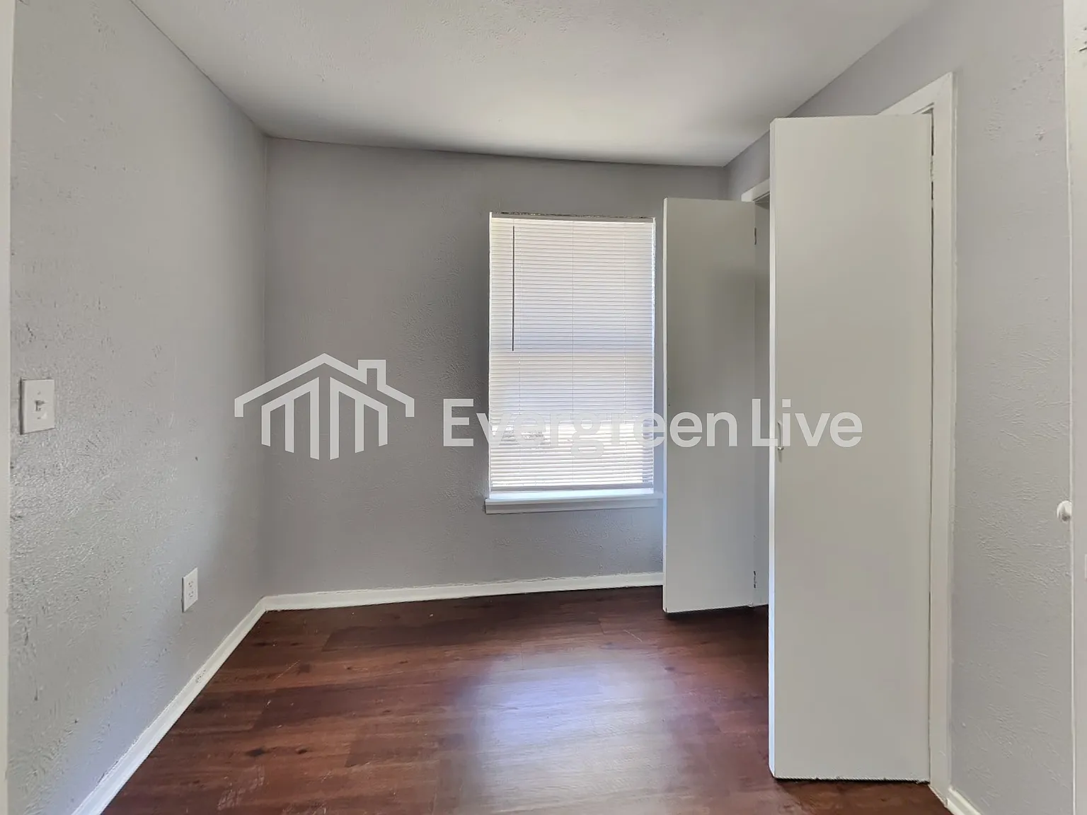 4 bed, 2.0 bath, 1550 sqft, $1,745 — Photo 4