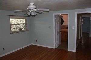 4th image of 132 Marion Pl