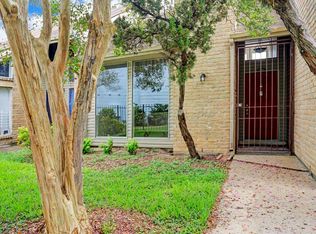 10950 Village Bend Ln #950, Houston, TX 77072
