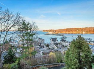 424 McKinley Ter, Centerport, NY 11721