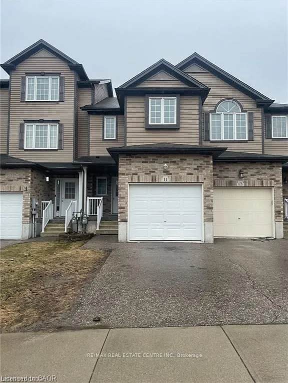 3 bed, $2,780 — Photo 1