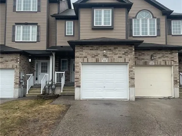 11 Sorrento St, Kitchener, ON N2R 0A4