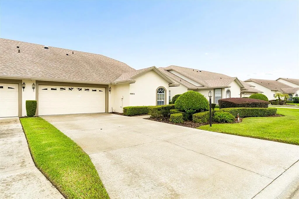 3 bed, 2.0 bath, 1674 sqft, $2,200 — Photo 2