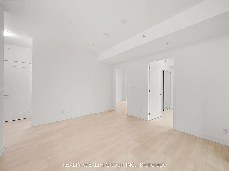 75 James St S #1224 — Photo 6