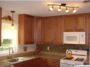 43 Edinburgh Dr, Toms River, NJ