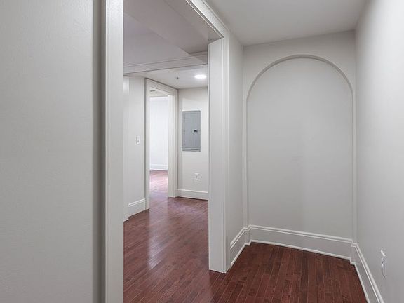 5th image of 3604-08 Montgomery Rd #3