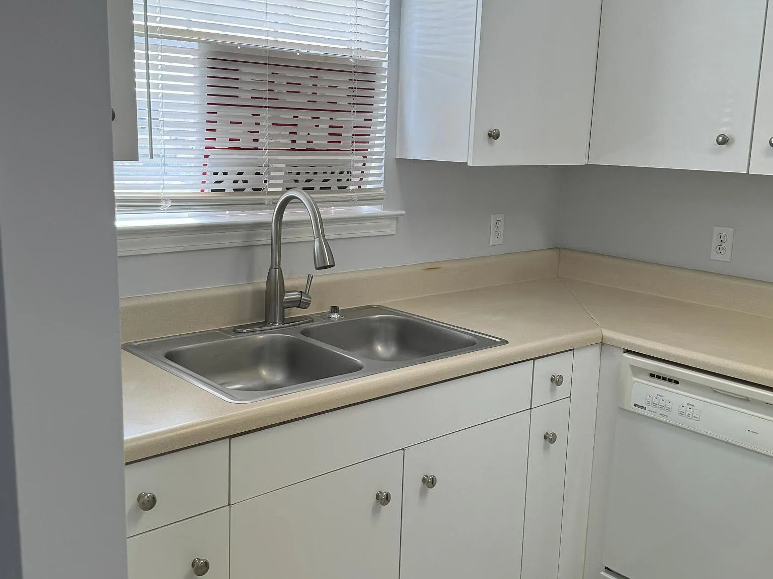 2 bed, 1100 sqft, $1,400 — Photo 1