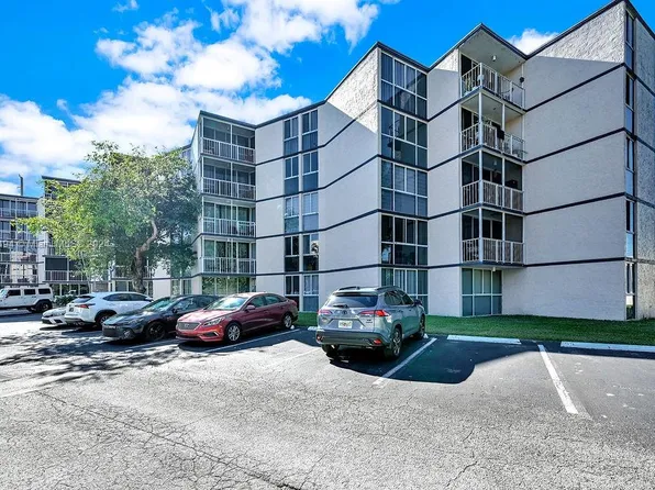 7165 NW 186th St APT A111, Hialeah, FL 33015
