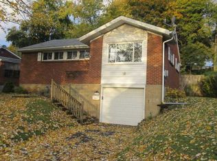 416 Poe Dr, Pittsburgh, PA 15235