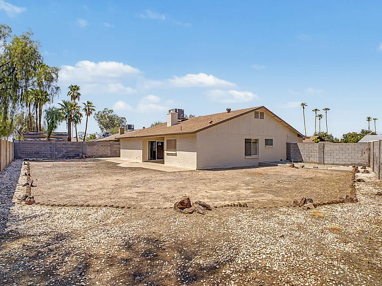 17213 N 35th Dr — Photo 31