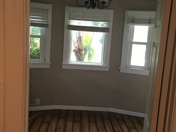 5th image of 501 E I St