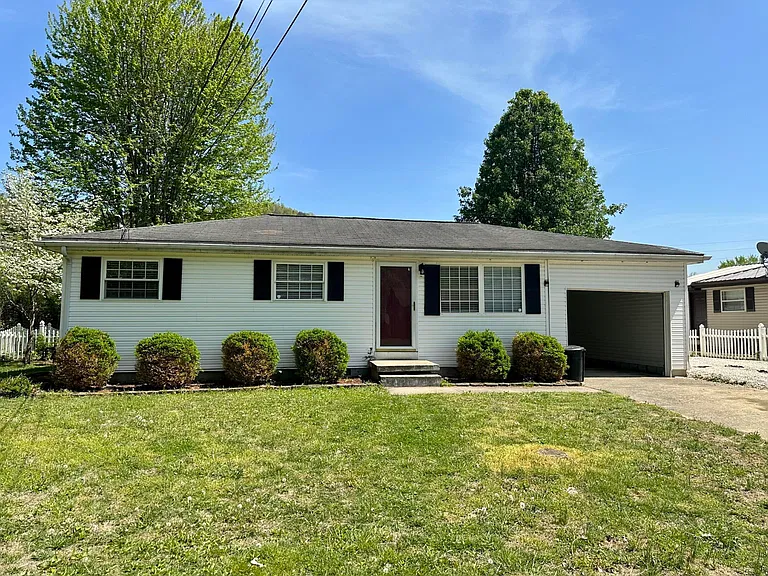 722 Short St — Photo 1