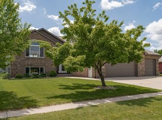 1209 6th St NW, Dodge Center, MN 55927