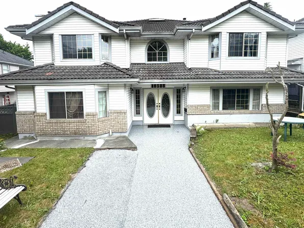 16328 96th Ave, Surrey, BC V4N 2C1