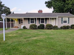 22 Oxford Rd, Newport News, VA 23606