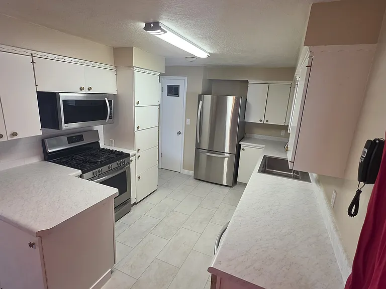 334 W 985 N — Photo 12