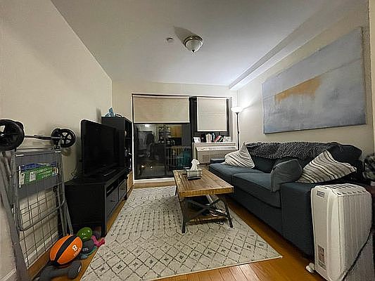 1st image of 25-48 14th Pl #3