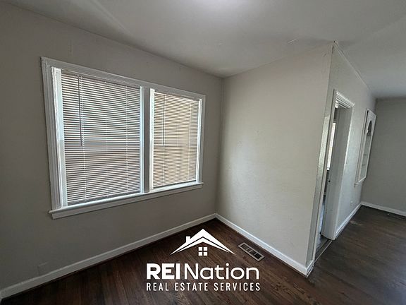 4th image of 111 Brookwood Rd W