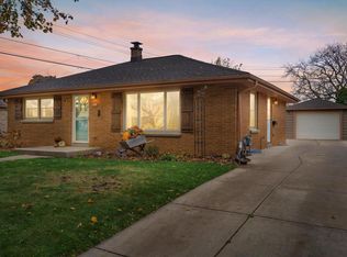 7016 W Verona Ct, Milwaukee, WI 53219