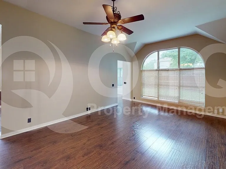 5901 Berkshire Rd — Photo 8