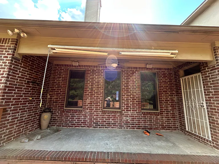 115 Noyant Dr — Photo 37