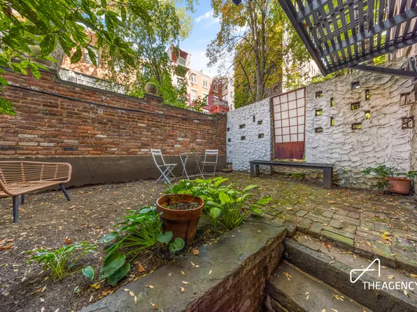 79 Perry Street image 11 of 12