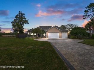 10501 Woodland Waters Blvd, Weeki Wachee, FL 34613