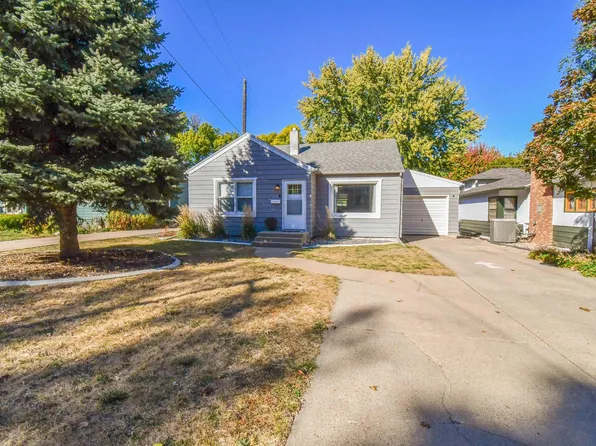 706 E 26th St, Sioux Falls, SD 57105