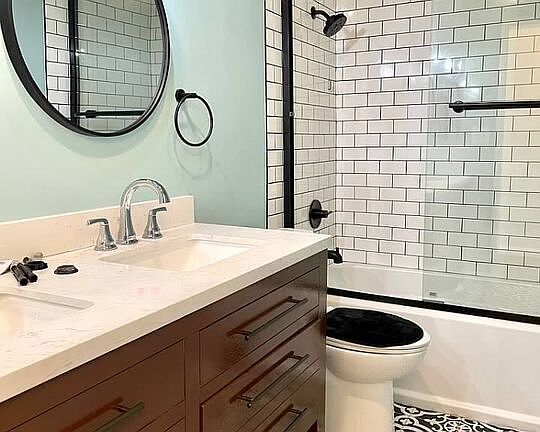 5th image of 6199 Canterbury Dr Unit 303