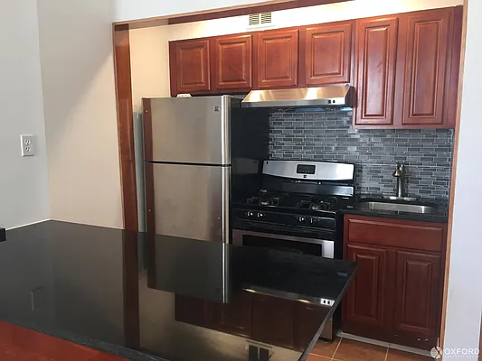 Rented by Oxford Property Group | media 7