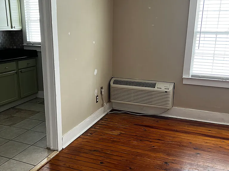 319 Ashley Ave #B — Photo 11