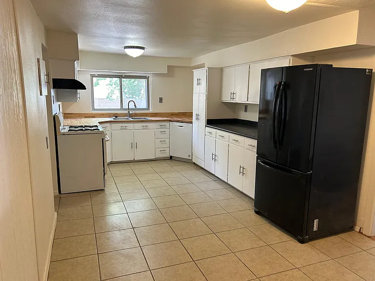 6642 Elwood Dr NW — Photo 18
