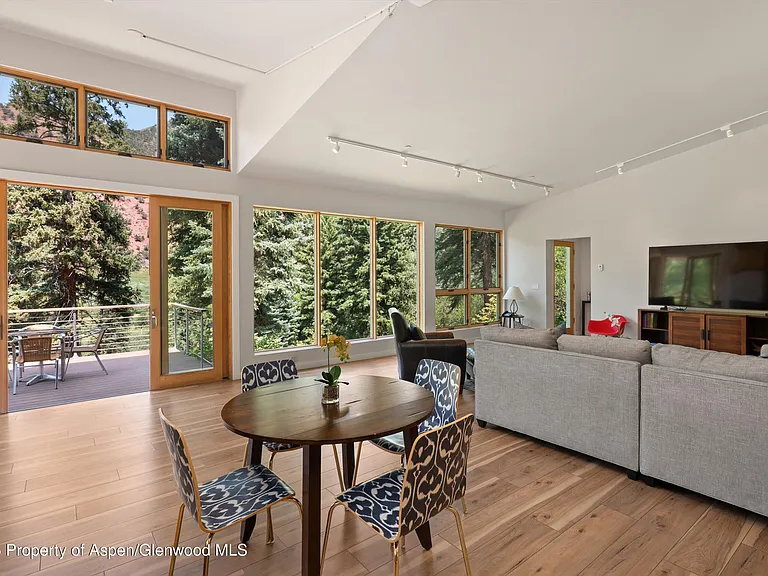 768 Kings Lake Rd — Photo 3