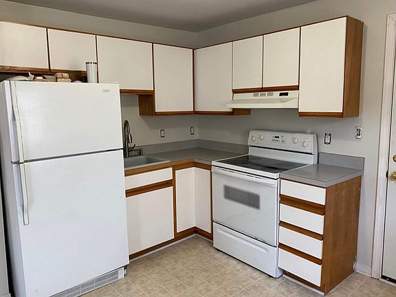 2nd image of 22834 Doremus St