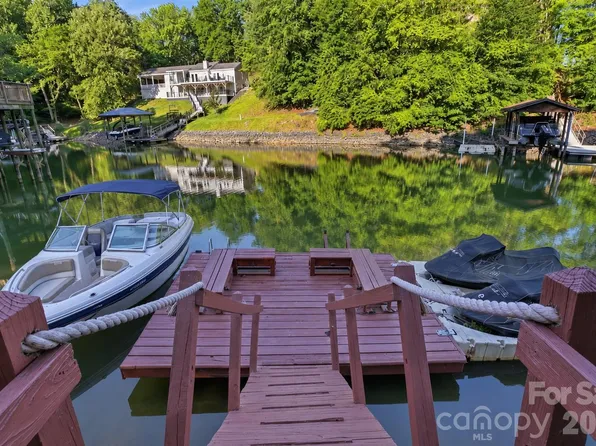 9067 Tulagi Ct, Fort Mill, SC 29708